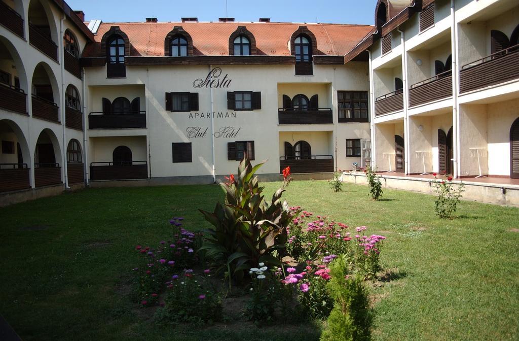 Siesta Club Apartman Harkány Exterior photo