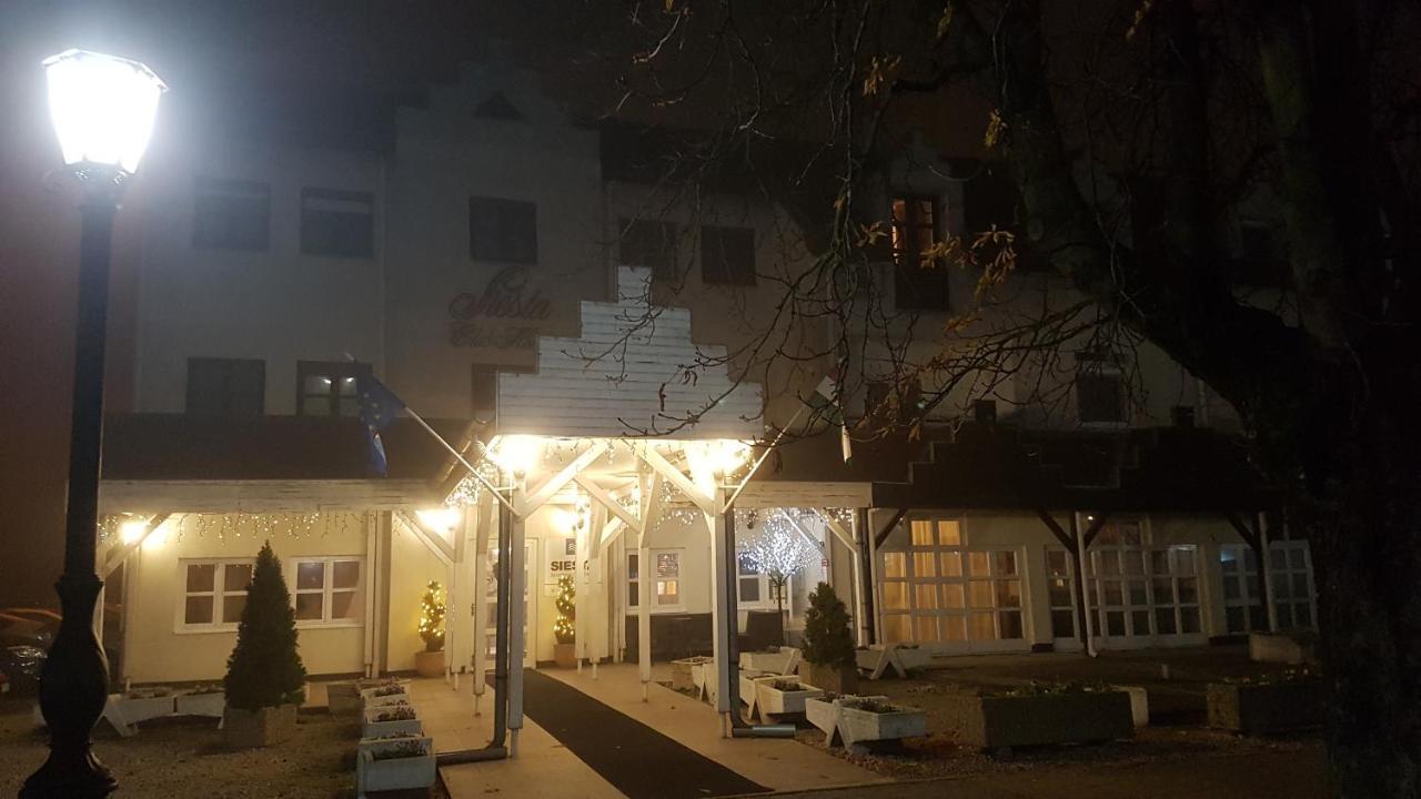 Siesta Club Apartman Harkány Exterior photo